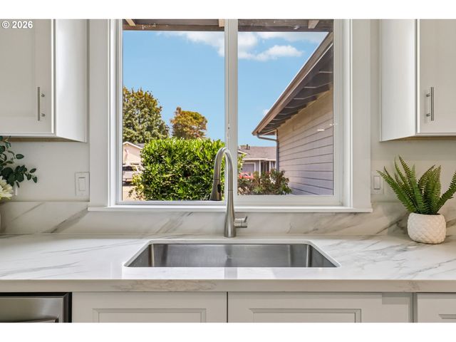 20305 Sw 70TH Ave, Tualatin, OR 97062