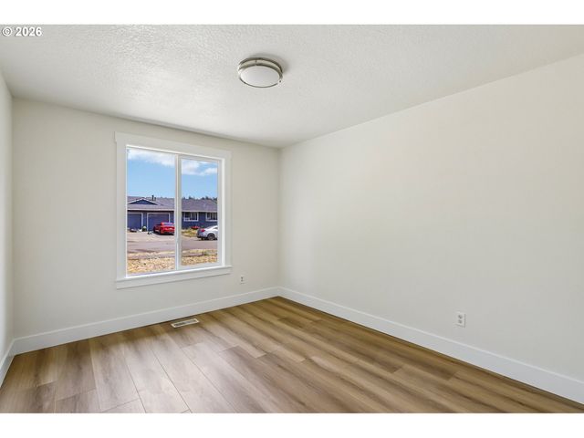 20305 Sw 70TH Ave, Tualatin, OR 97062