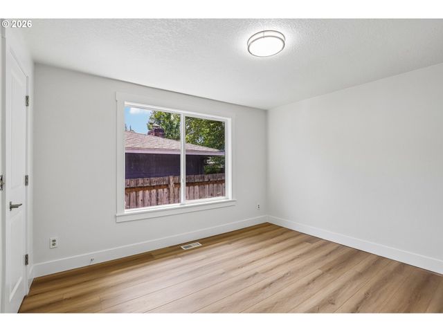 20305 Sw 70TH Ave, Tualatin, OR 97062