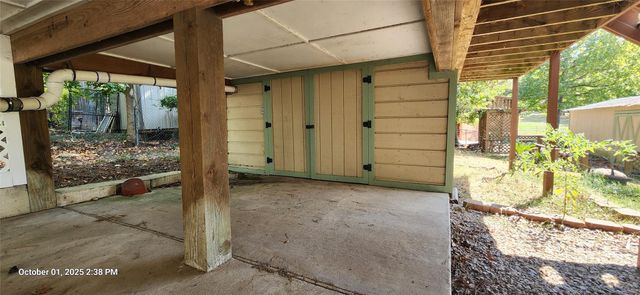 121 N Point Drive N, Trinity, TX 75862