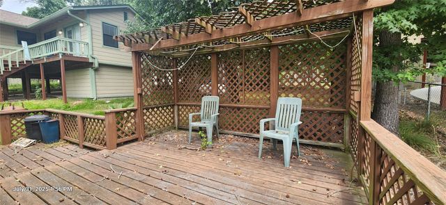 121 N Point Drive N, Trinity, TX 75862