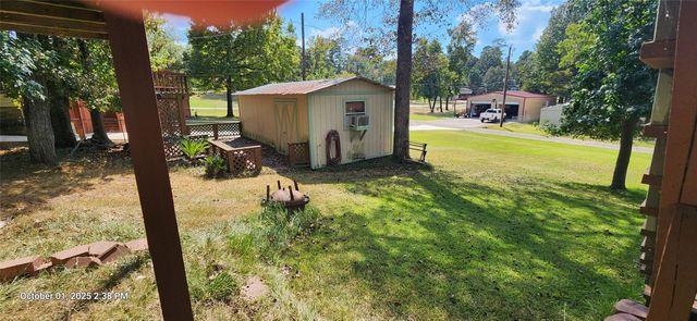 121 N Point Drive N, Trinity, TX 75862