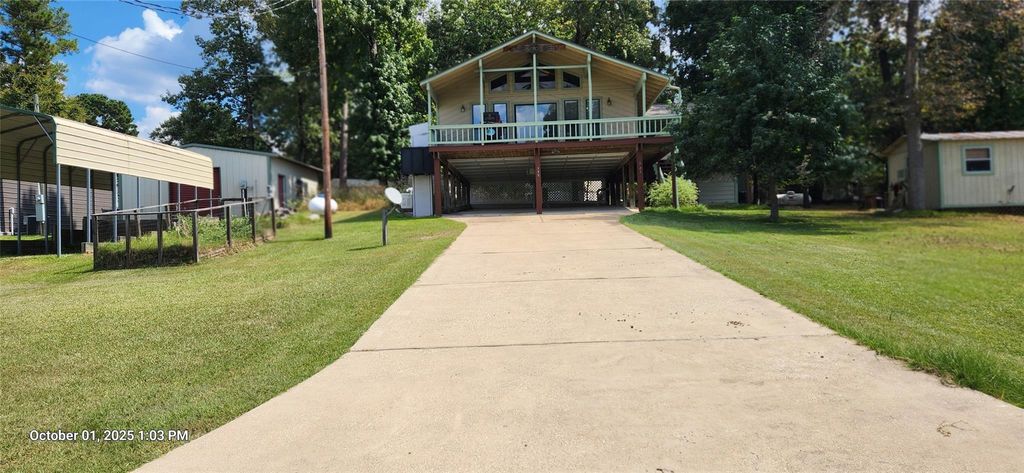 121 N Point Drive N, Trinity, TX 75862