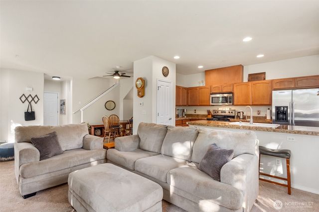 2150 Charles Street #A, Dupont, WA 98327