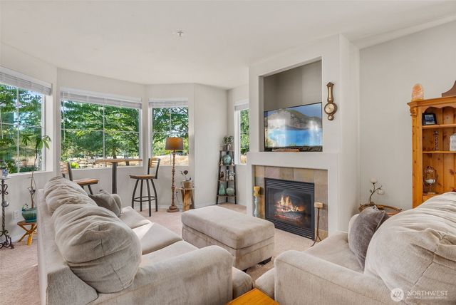 2150 Charles Street #A, Dupont, WA 98327