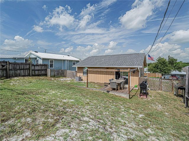 1656 3rd Avenue SW, Vero Beach, FL 32962