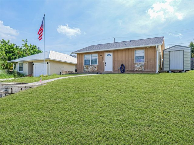 1656 3rd Avenue SW, Vero Beach, FL 32962