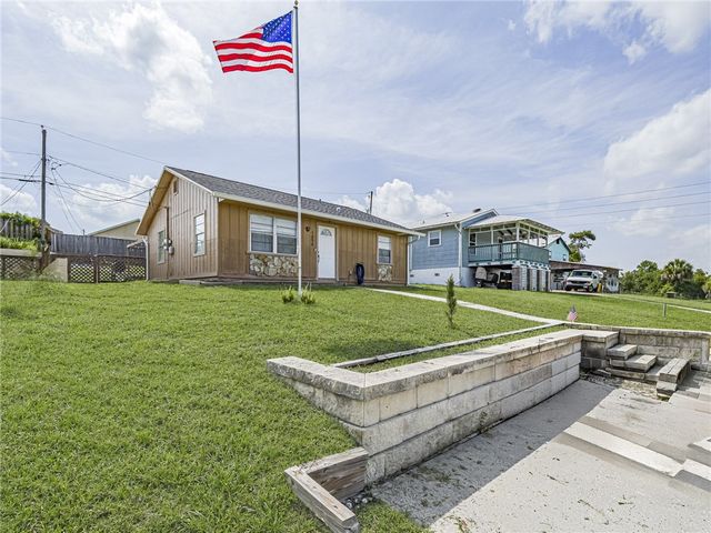 1656 3rd Avenue SW, Vero Beach, FL 32962