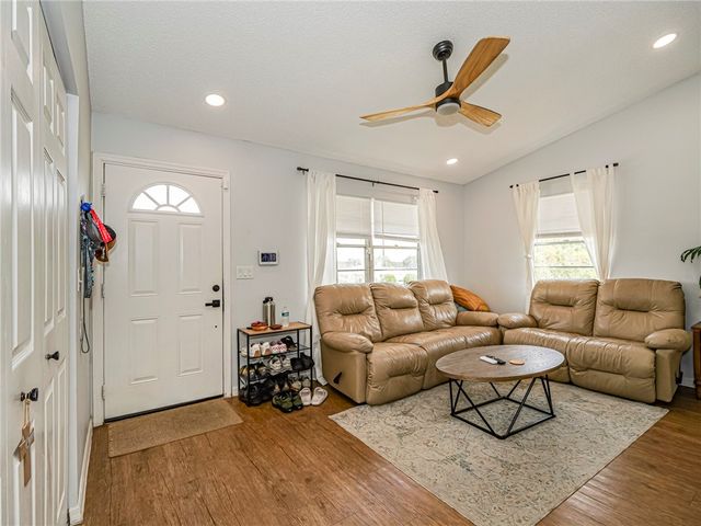 1656 3rd Avenue SW, Vero Beach, FL 32962