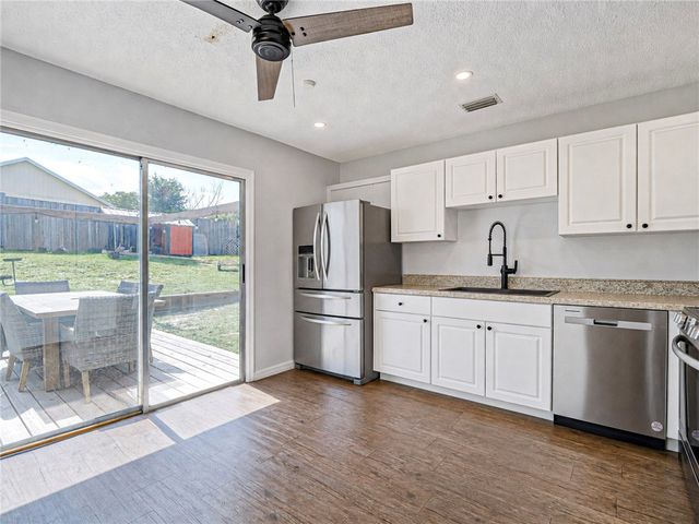1656 3rd Avenue SW, Vero Beach, FL 32962