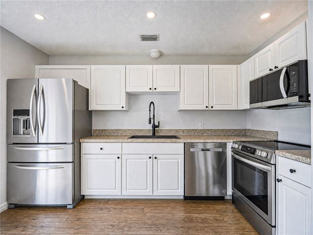 1656 3rd Avenue SW, Vero Beach, FL 32962