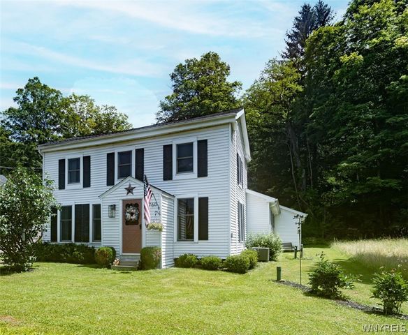 760 West Falls Road, Aurora, NY 14170
