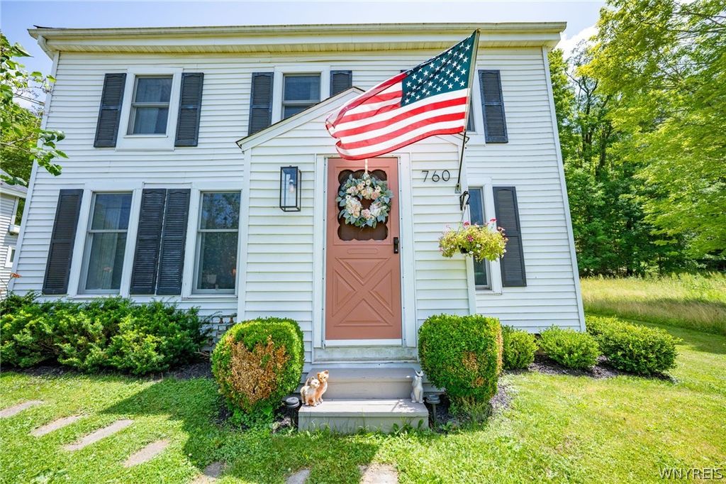 760 West Falls Road, Aurora, NY 14170