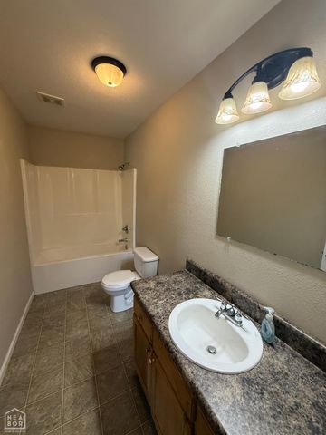 829 N 10th Avenue, Paragould, AR 72450