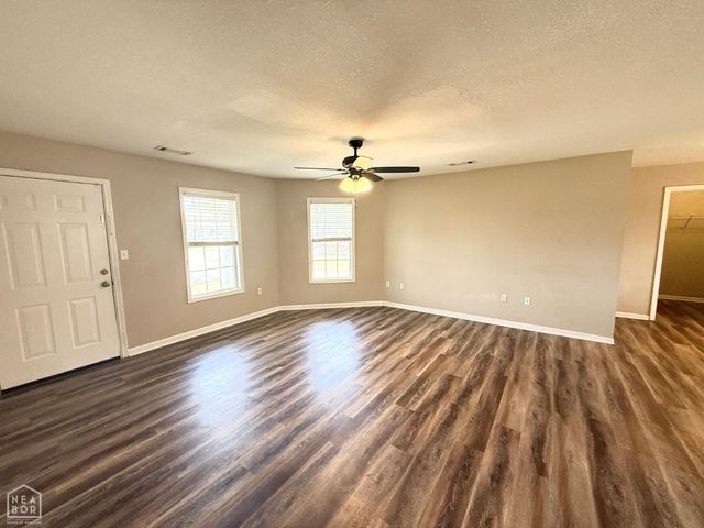 829 N 10th Avenue, Paragould, AR 72450