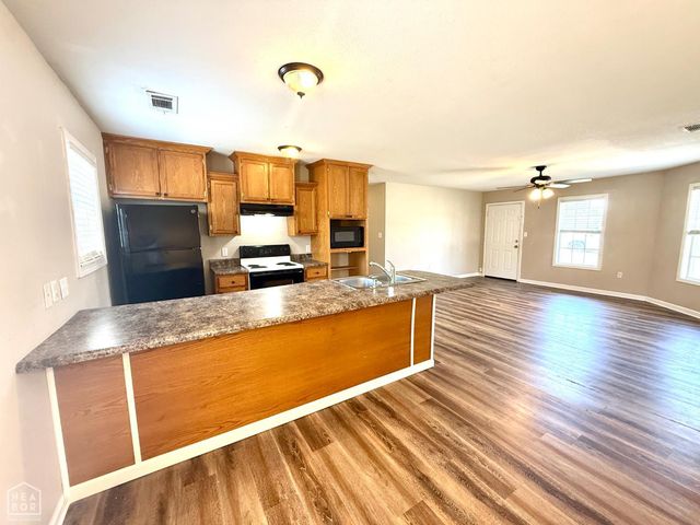 829 N 10th Avenue, Paragould, AR 72450