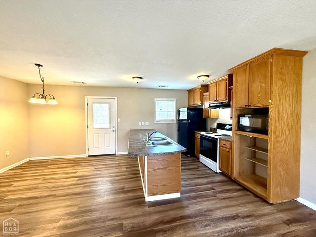 829 N 10th Avenue, Paragould, AR 72450