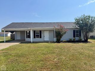 829 N 10th Avenue, Paragould, AR 72450