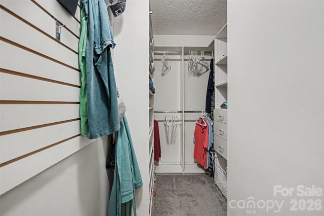927 Sparrows Nest Lane, Pineville, NC 28134