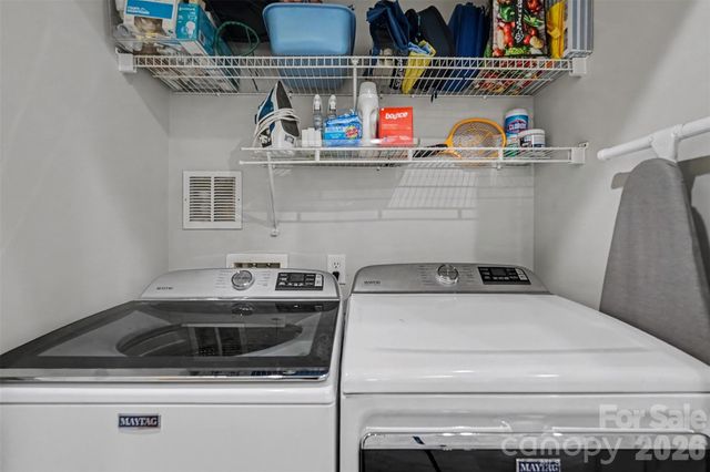 927 Sparrows Nest Lane, Pineville, NC 28134