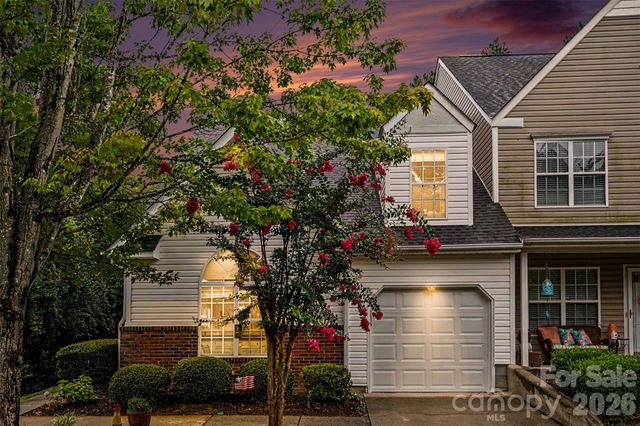 927 Sparrows Nest Lane, Pineville, NC 28134