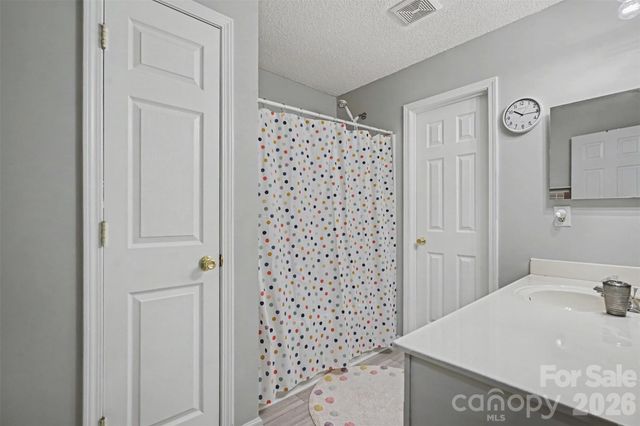 927 Sparrows Nest Lane, Pineville, NC 28134