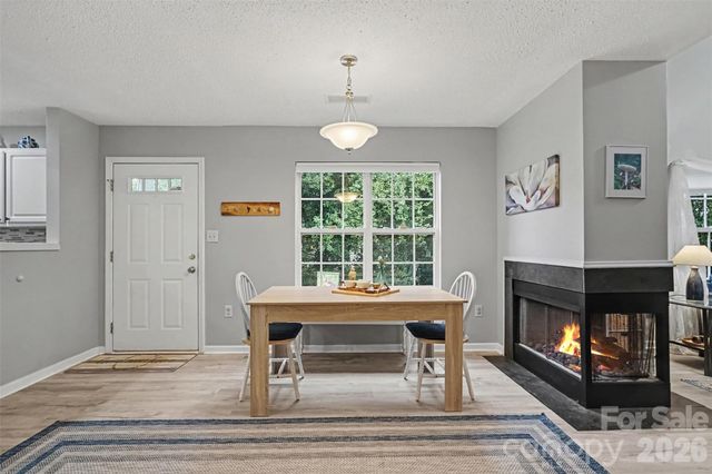 927 Sparrows Nest Lane, Pineville, NC 28134