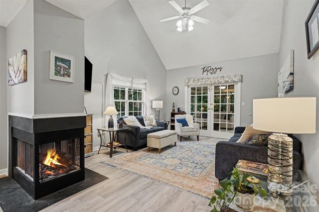 927 Sparrows Nest Lane, Pineville, NC 28134