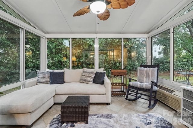 927 Sparrows Nest Lane, Pineville, NC 28134