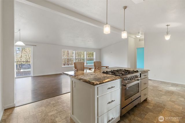 126 Burchett Rd, Onalaska, WA 98570