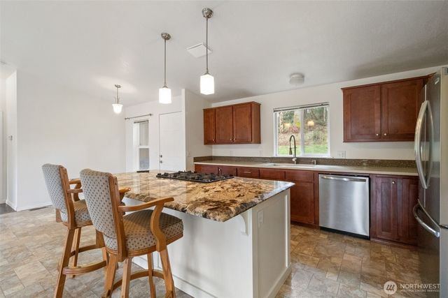 126 Burchett Rd, Onalaska, WA 98570