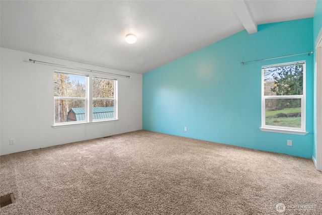 126 Burchett Rd, Onalaska, WA 98570