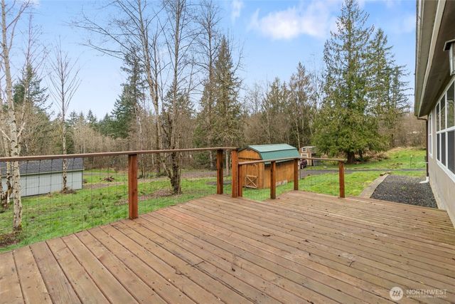 126 Burchett Rd, Onalaska, WA 98570