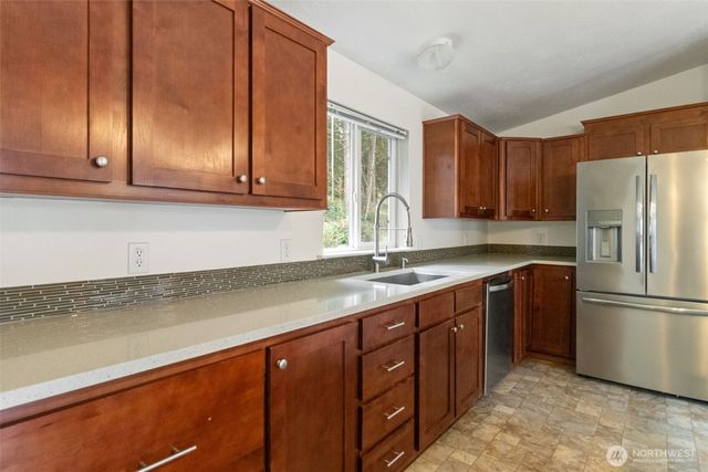 126 Burchett Rd, Onalaska, WA 98570