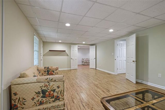 216 Riverview Trail, Roswell, GA 30075