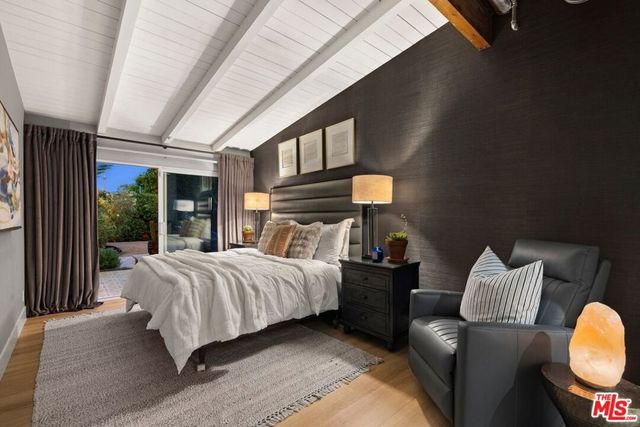 7442 Capps Avenue, Los Angeles, CA 91335