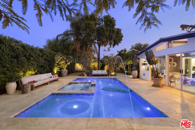 7442 Capps Avenue, Los Angeles, CA 91335