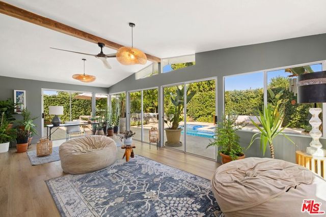 7442 Capps Avenue, Los Angeles, CA 91335