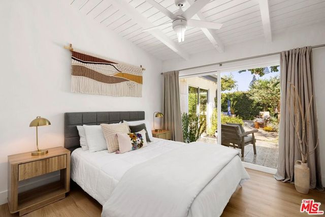 7442 Capps Avenue, Los Angeles, CA 91335