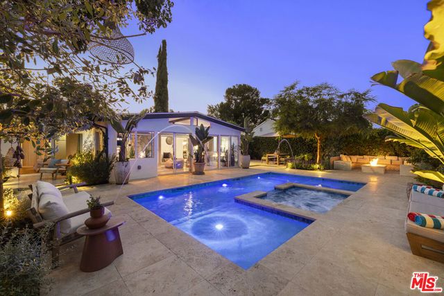 7442 Capps Avenue, Los Angeles, CA 91335