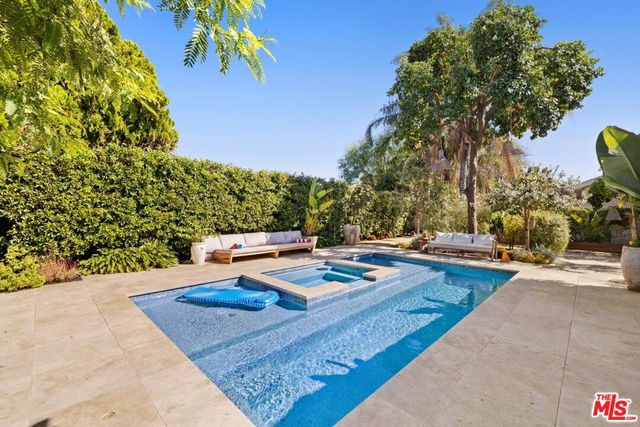 7442 Capps Avenue, Los Angeles, CA 91335