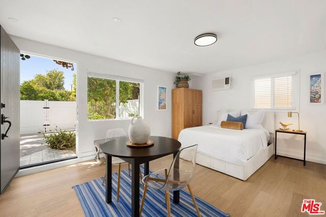 7442 Capps Avenue, Los Angeles, CA 91335