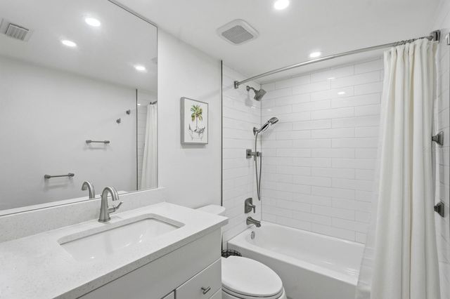 711 N HALIFAX AVENUE 101, Daytona Beach, FL 32118