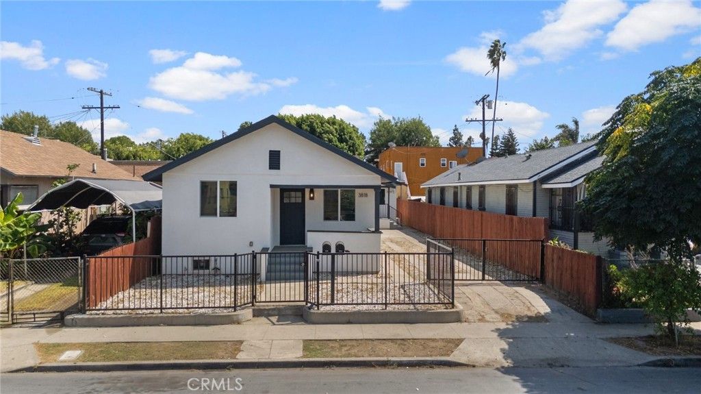 3818 Crawford, Los Angeles, CA 90011 — photo 4