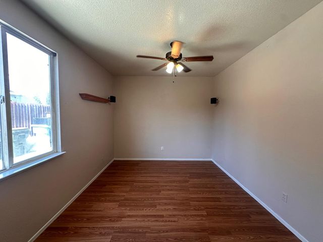 1726 Hastings Dr, Manteca, CA 95336