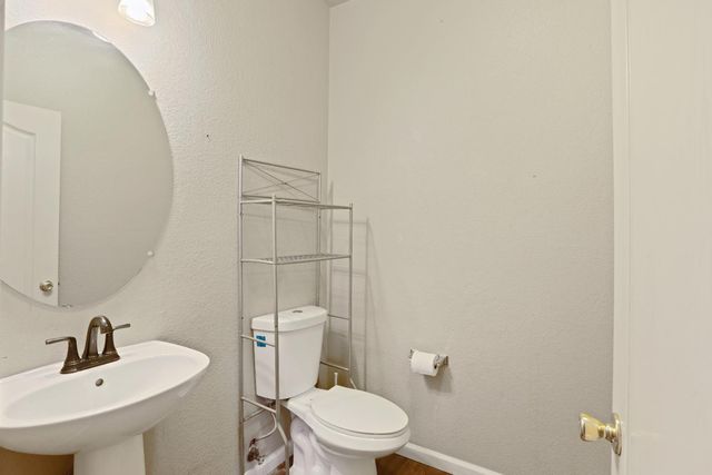 1726 Hastings Dr, Manteca, CA 95336