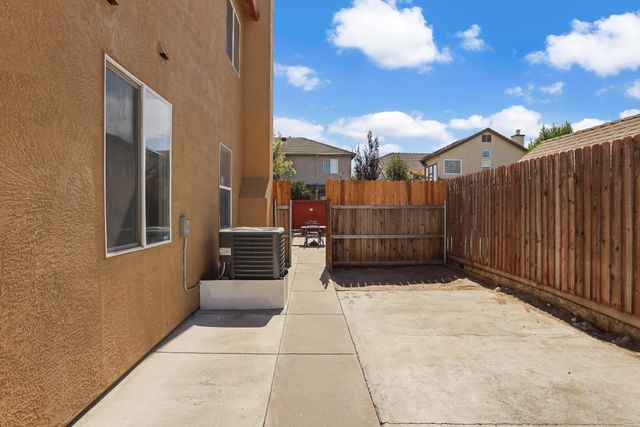 1726 Hastings Dr, Manteca, CA 95336