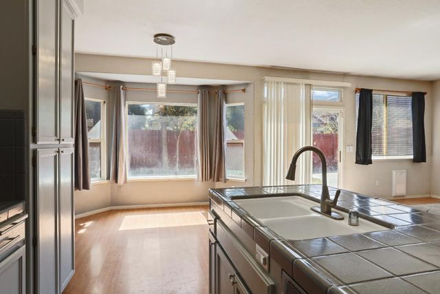 1726 Hastings Dr, Manteca, CA 95336