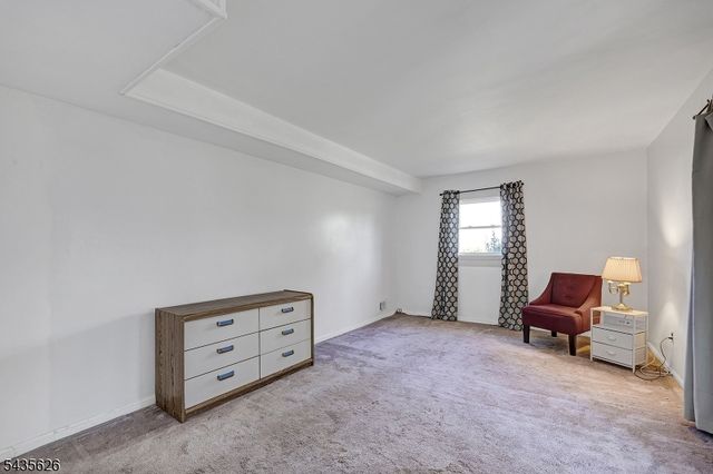 21 Hillery Dr, Mount Olive Twp., NJ 07836