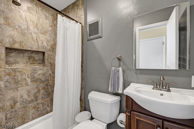 21 Hillery Dr, Mount Olive Twp., NJ 07836